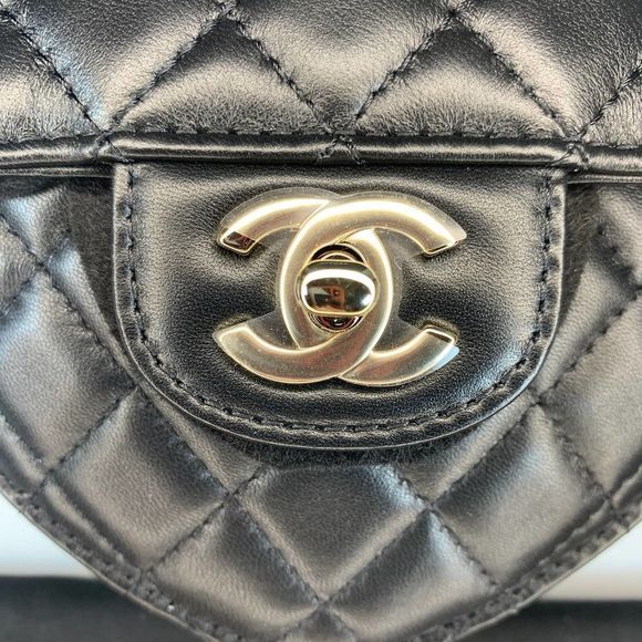 ❌❌  Authentic CHANEL 22S Heart Bag large CC black Lambskin Leather Crossbody - Picture 13 of 16